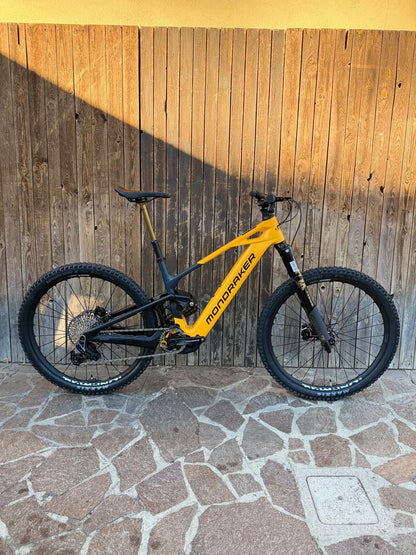 Mondraker Crafty Rr S 2026 usata — vista laterale
