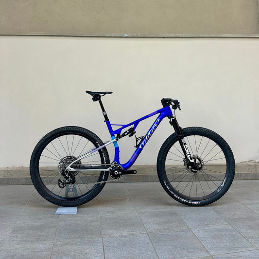 Wilier Triestina Urta Max Slr 2025 usata — vista laterale