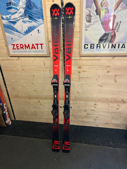 Volkl Racetiger RC Black — raggio 15.3m, waist 69mm