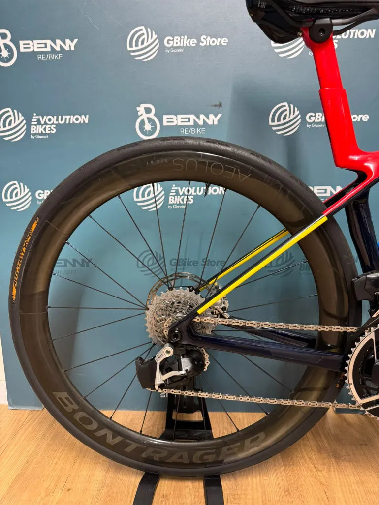 Trek Madone Slr 9 Gen 8 — gruppo SRAM Red eTap AXS, taglia XS