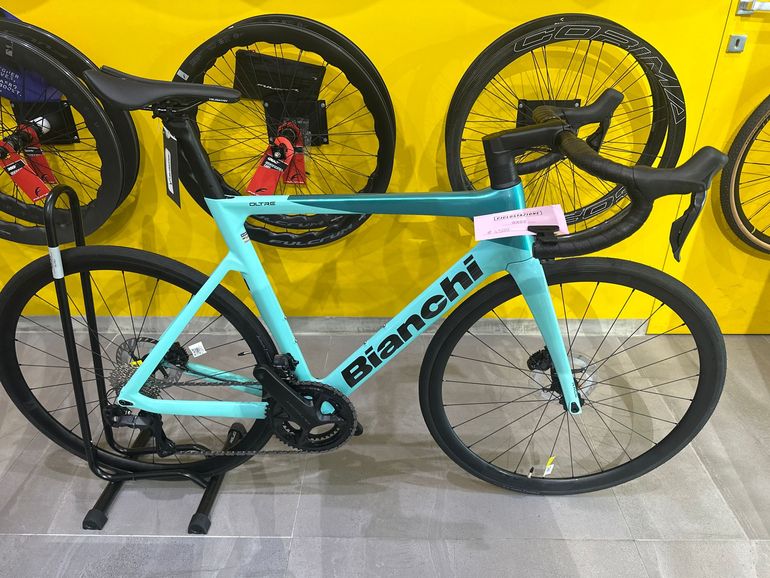 Bianchi Oltre Race — gruppo Shimano Ultegra Di2, taglia 57