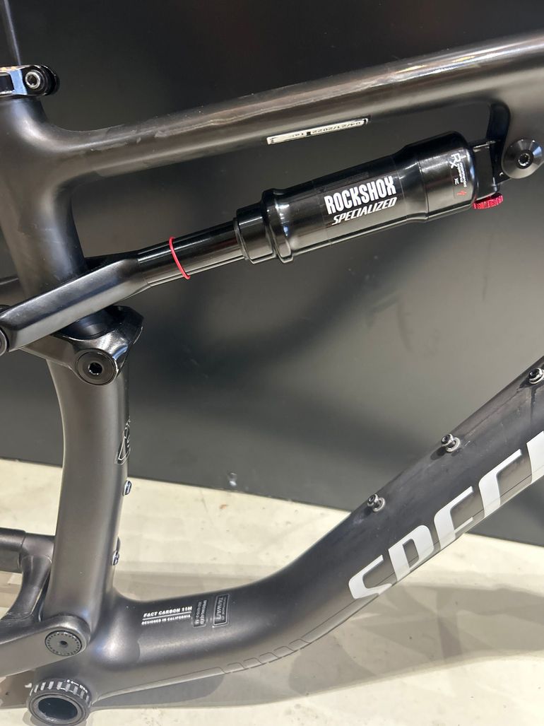 Specialized Epic 2023 — Bici usata