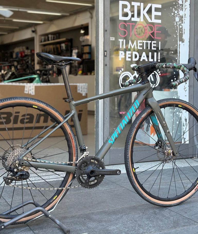 Specialized Diverge 2023 usata — dettaglio