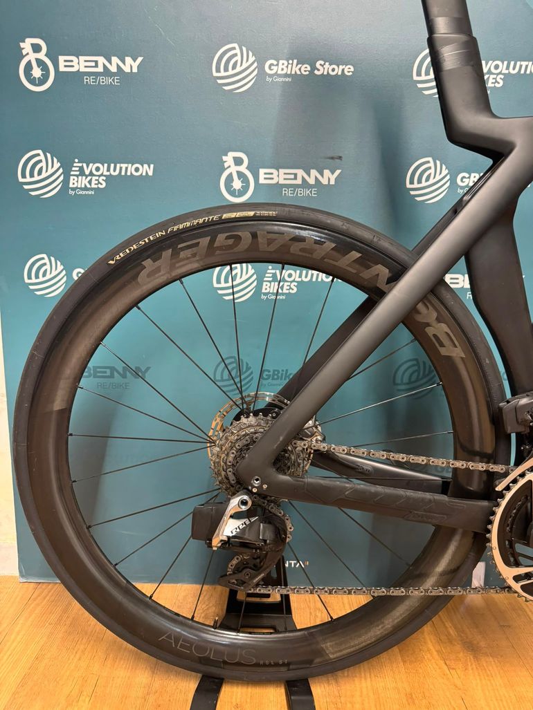 Trek Madone Slr 9 Gen 7 — gruppo SRAM Red eTap AXS, taglia 56 cm