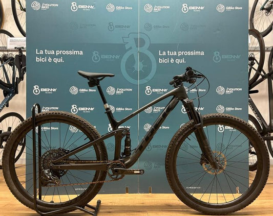Trek Top Fuel 2023 usata — vista laterale