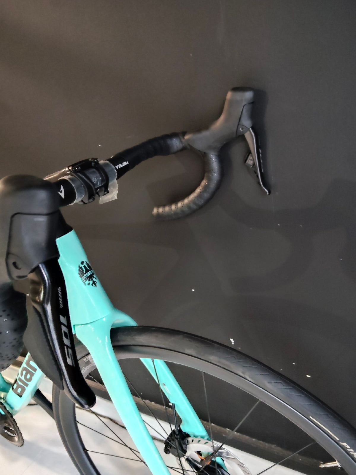 Bianchi Specialissima Custom — gruppo Shimano 105 Di2, taglia 55
