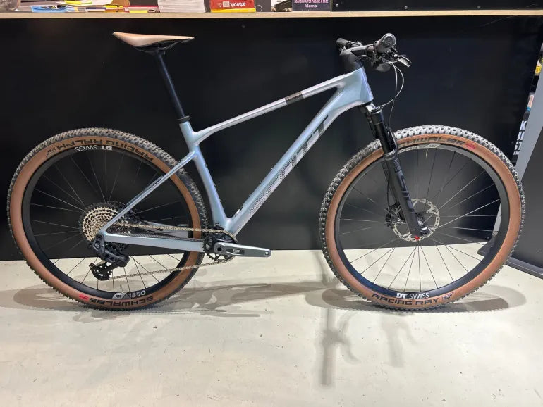 Scott Scale Rc Team Issue Tr 2024 usata — vista laterale