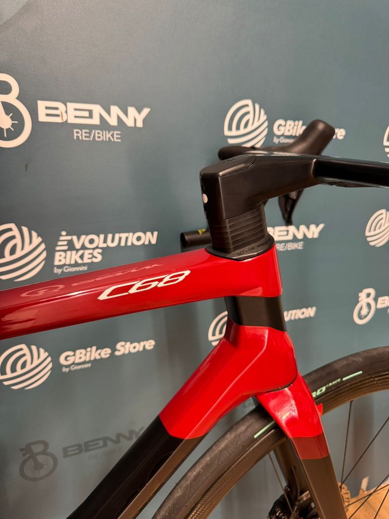 Colnago C68 Road 2024 usata — dettaglio