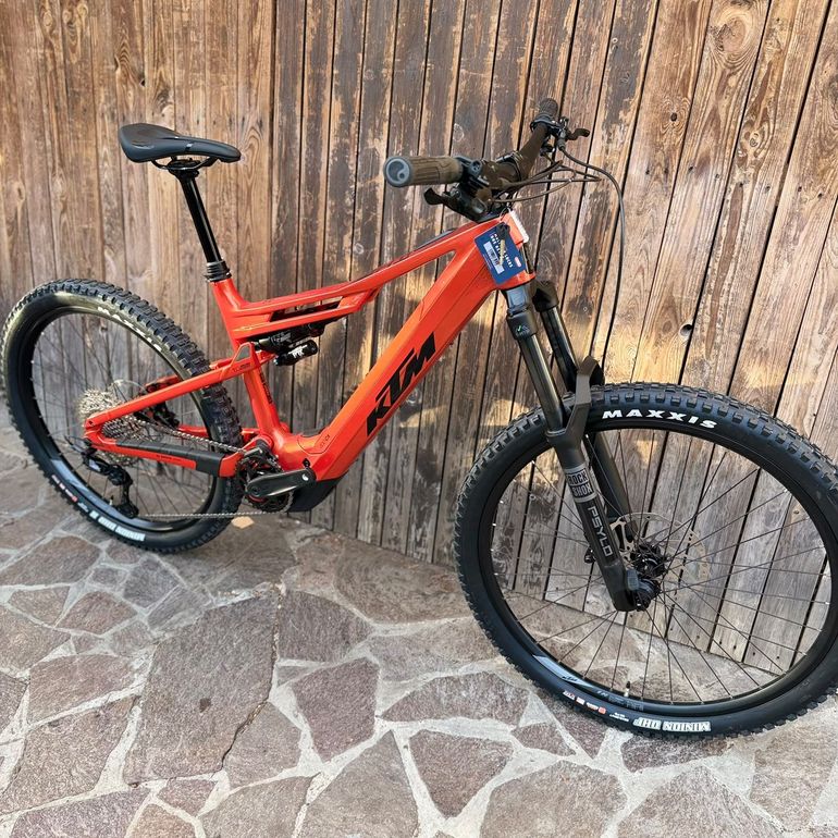KTM Macina Kapoho Elite 800wh 2027 — Bici usata