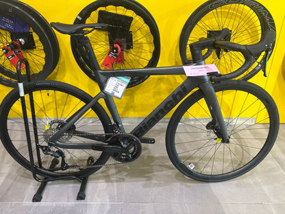Bianchi Oltre Race — gruppo Shimano 105, taglia 50 cm
