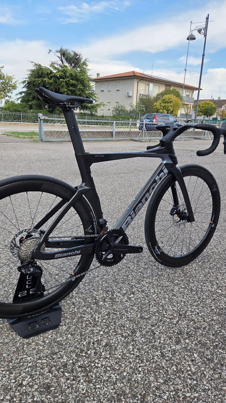 Bianchi Oltre Pro 2025 — Bici usata