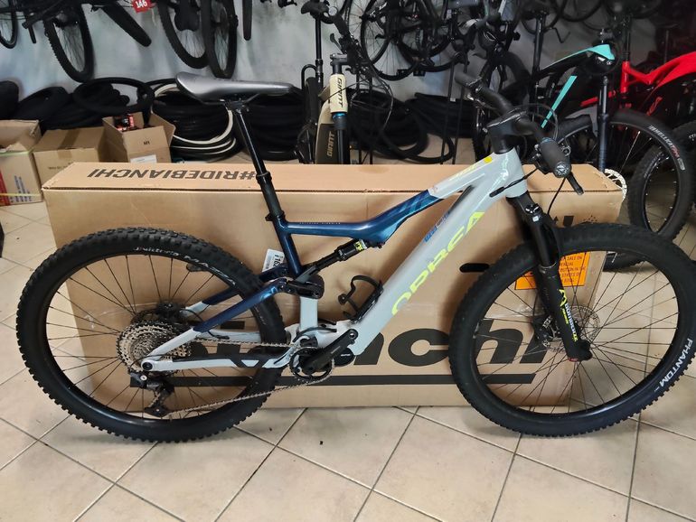Orbea Rise H30 2023 usata — vista laterale