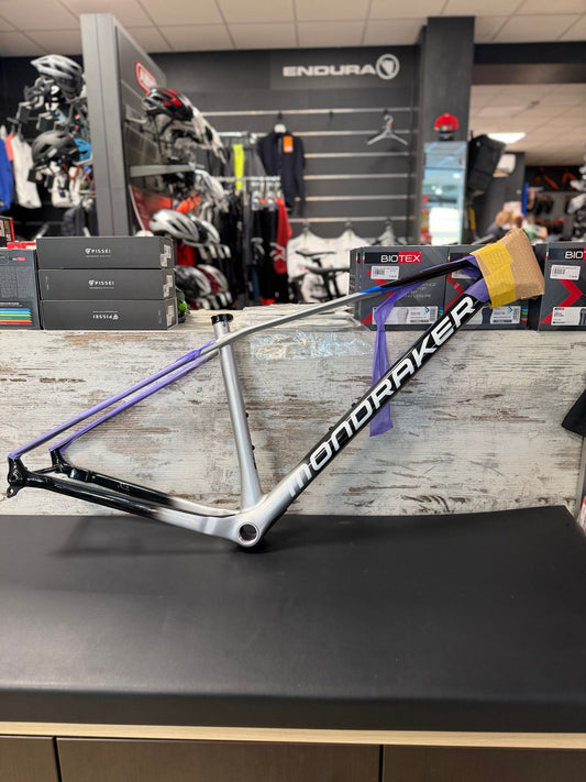 Mondraker Podium 2027 usata — vista laterale