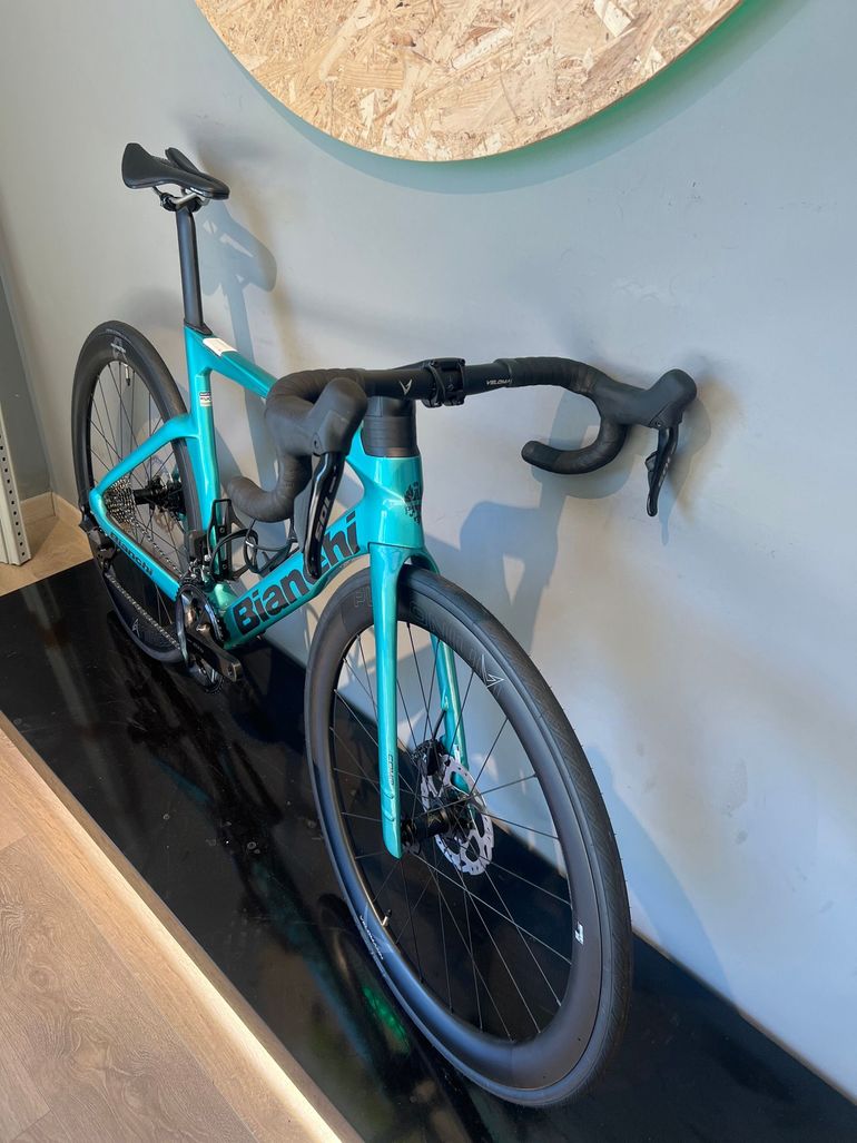 Bianchi Oltre Comp 2025 usata — dettaglio
