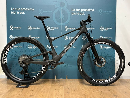 Scott Spark Rc 2024 usata — vista laterale