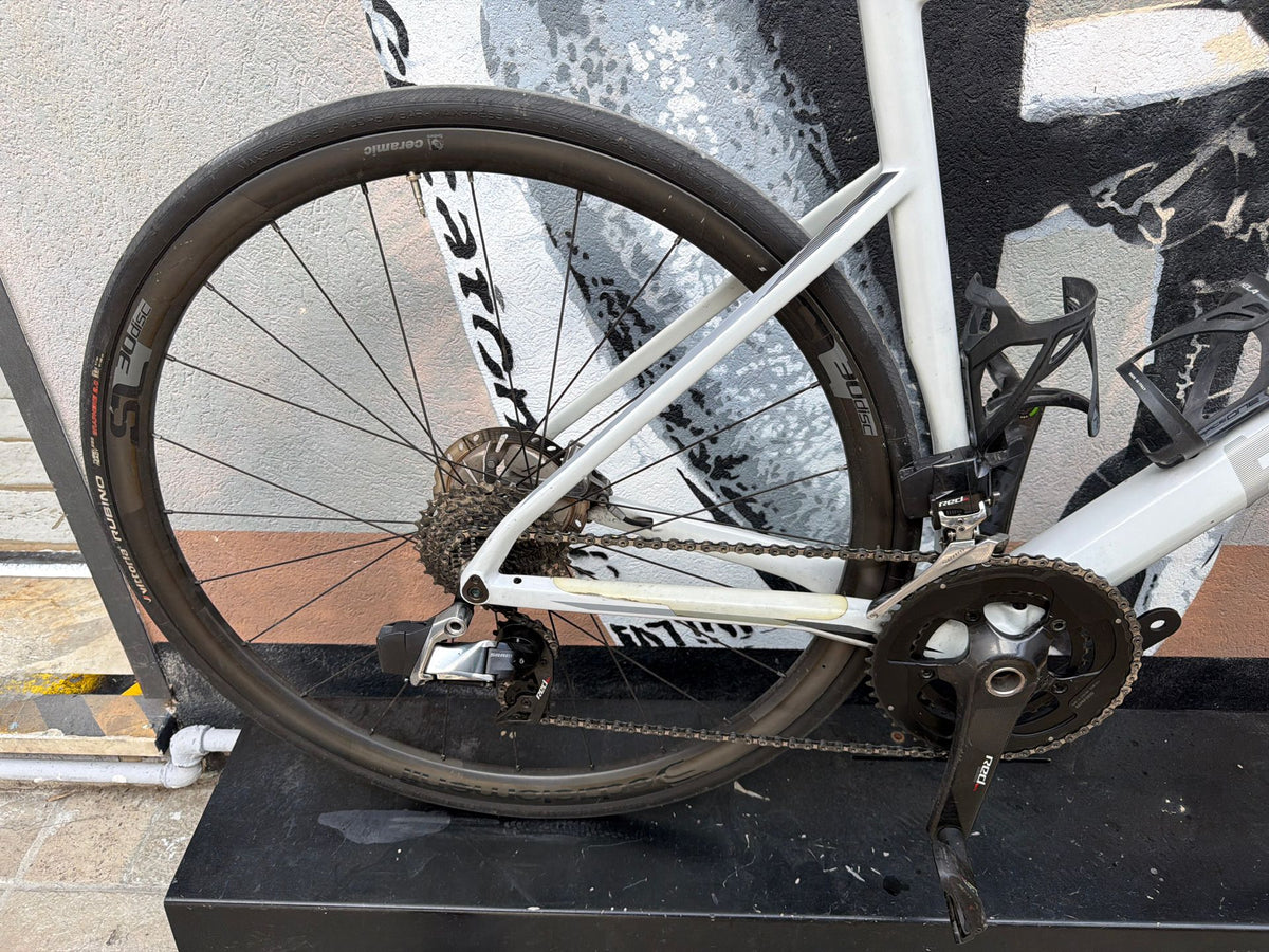 BMC Roadmachine 01 Two — gruppo SRAM Red eTap AXS, taglia 56
