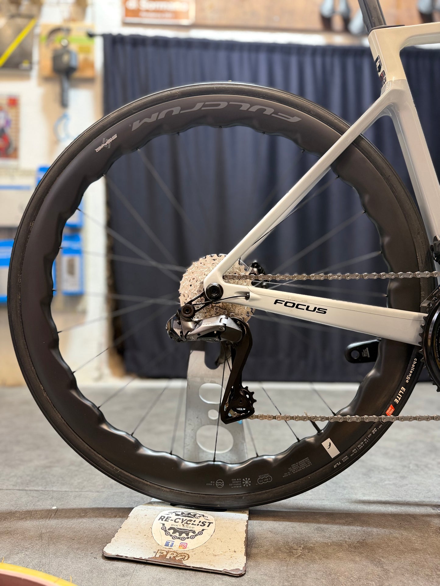 Focus Izalco Max 9.8 2024 usata — dettaglio