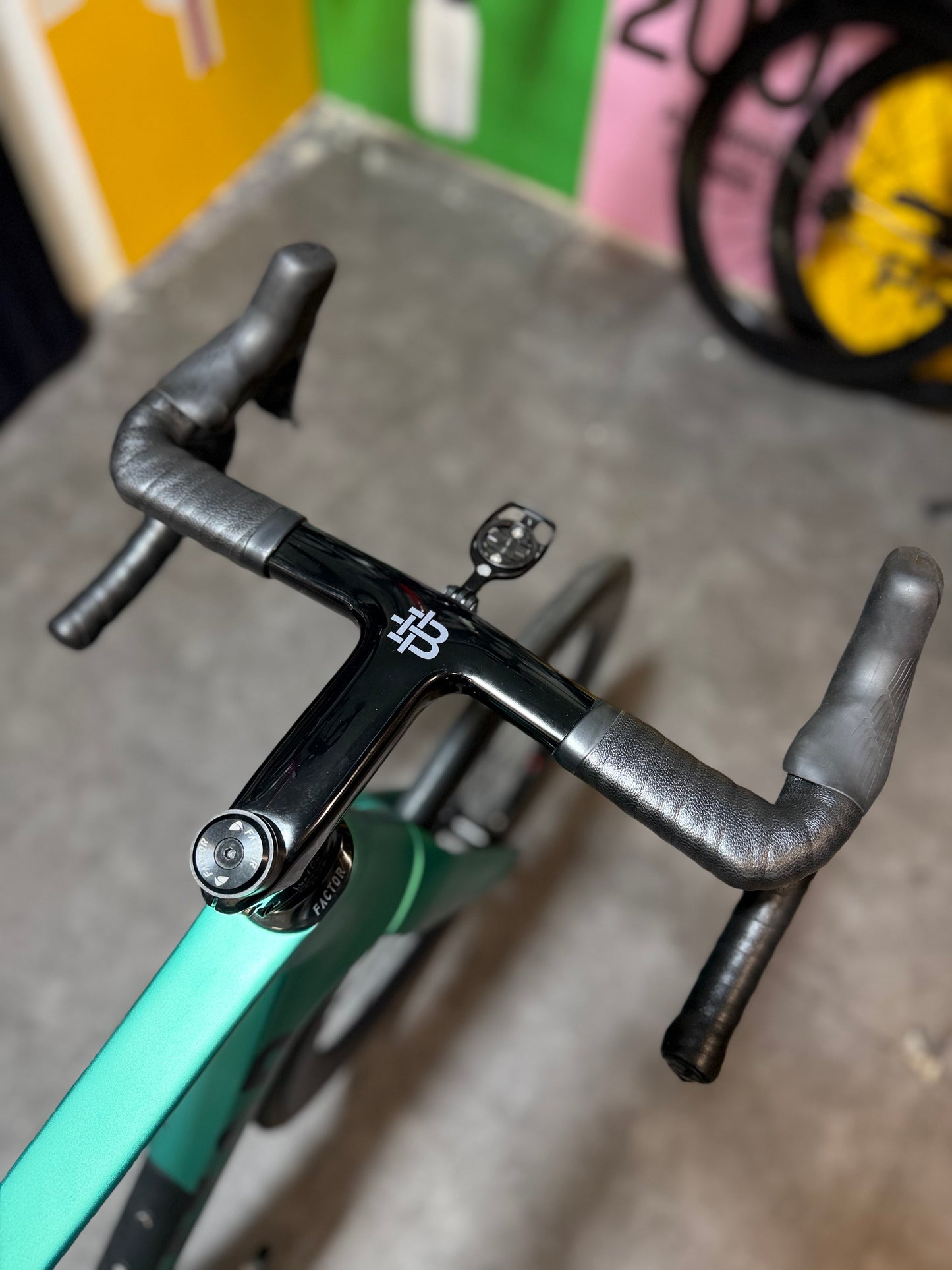 Factor Monza Steel 2025 usata — dettaglio