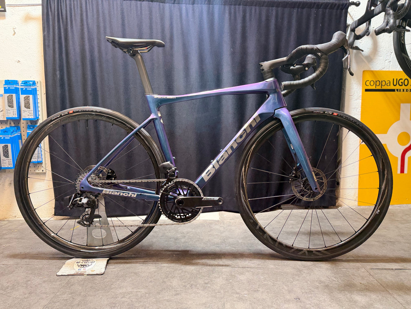 Bianchi Specialissima Pro — gruppo Shimano Ultegra Di2, taglia 53