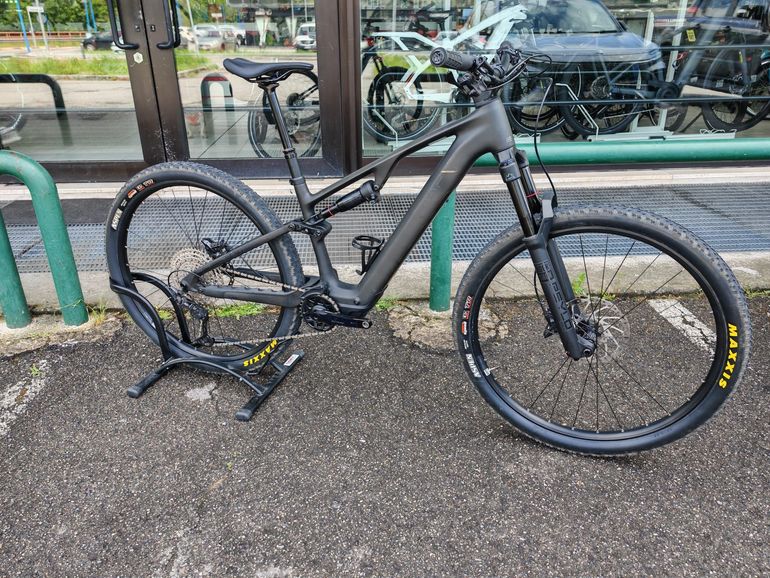 Cube Ams Hybrid One44 C:68x Race 400x Demo 2025 usata — vista laterale