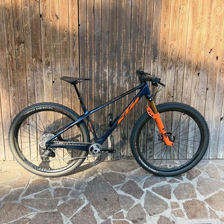 KTM Myroon Exonic 2026 usata — vista laterale