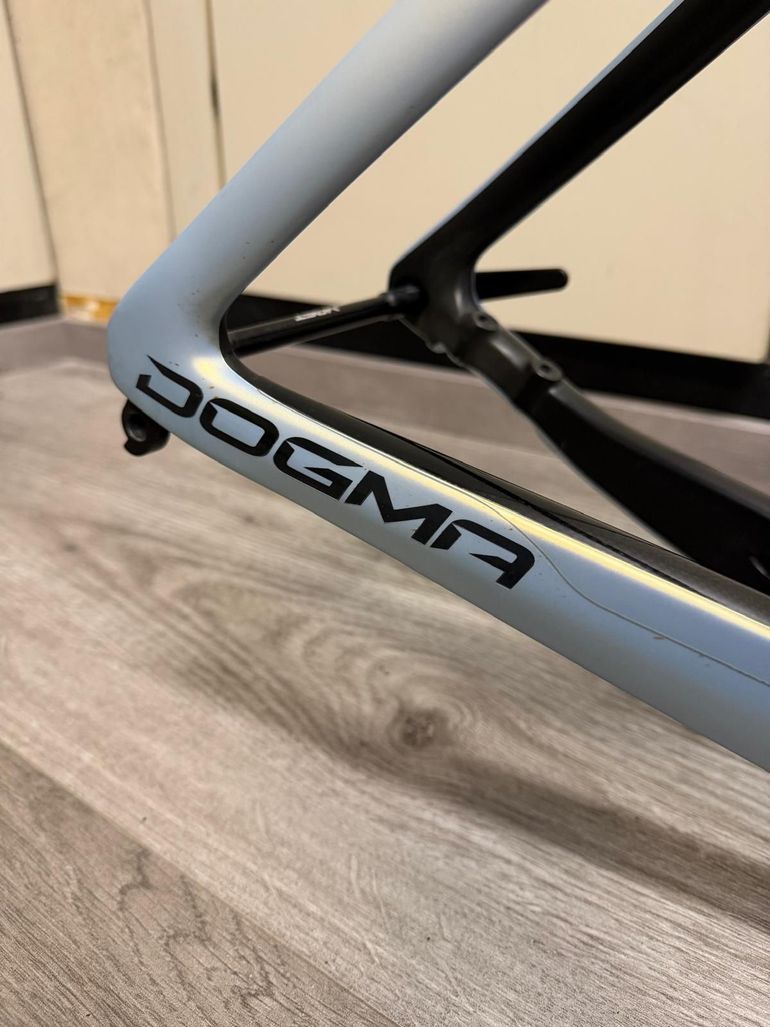 Pinarello Dogma F Dura Ace Di2 2025 usata — dettaglio