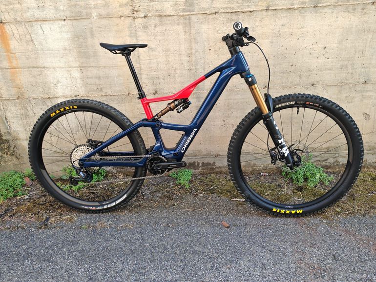 Orbea Rise Lt M10 2025 usata — vista laterale