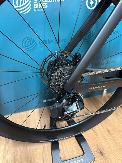 Trek Madone Slr 7 Gen 7 2024 — Bici usata