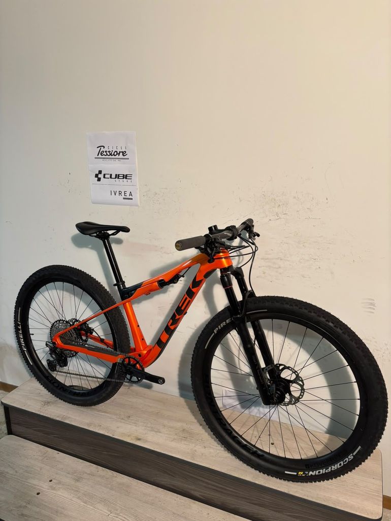 Trek Supercaliber 9.7 Gen 1 2023 usata — dettaglio