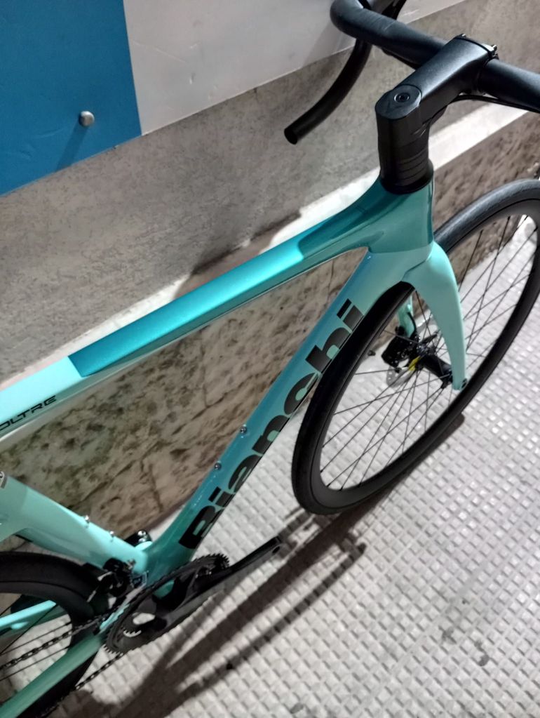 Bianchi Oltre Race 2025 — Bici usata