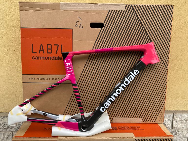 Cannondale Supersix Evo Lab71 Team Replica 2025 usata — vista laterale