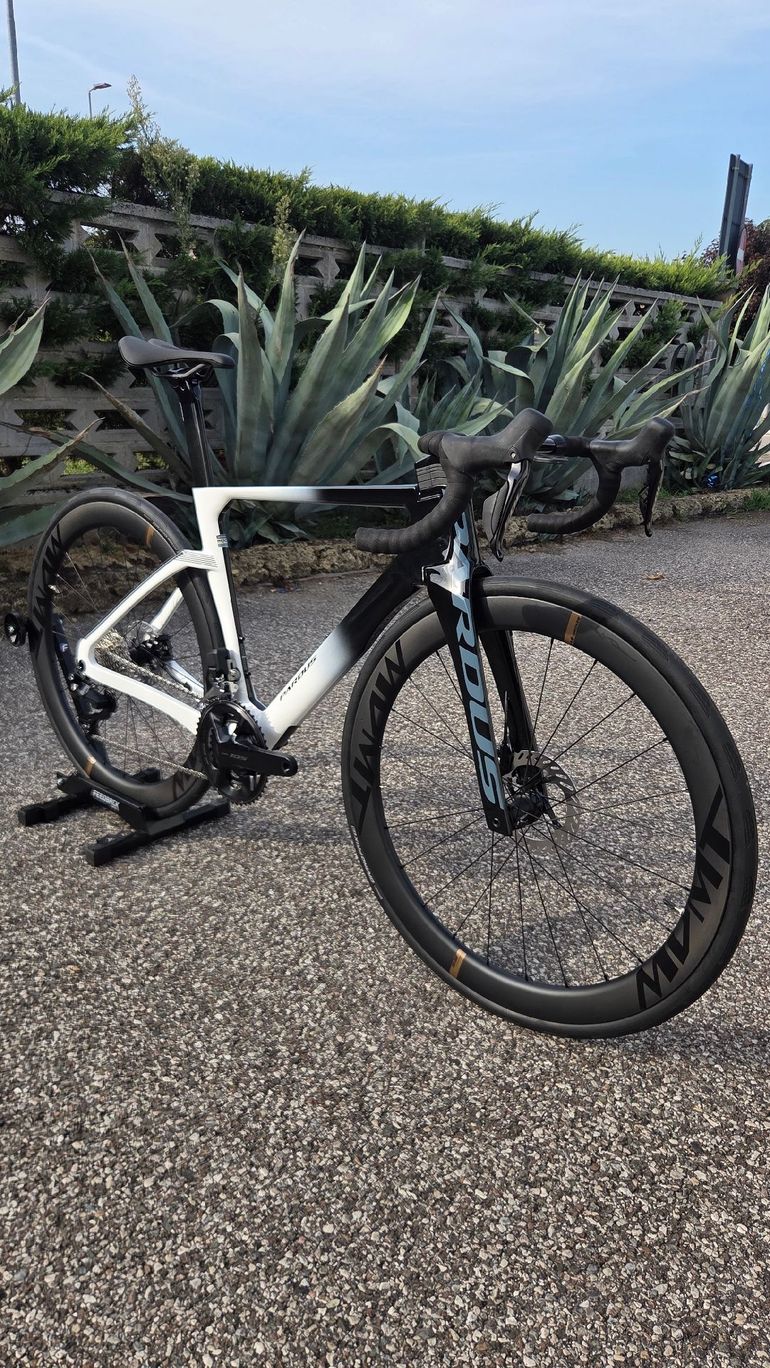 Pardus Custom 2027 usata — dettaglio