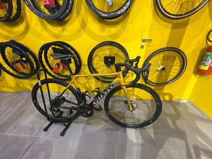 Gusto Custom 2025 usata — vista laterale