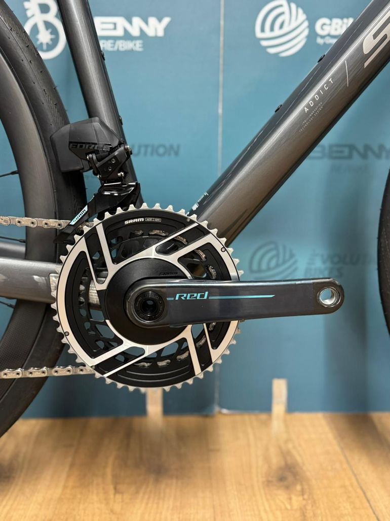 Scott Addict E1 — gruppo SRAM Force eTap AXS, taglia S