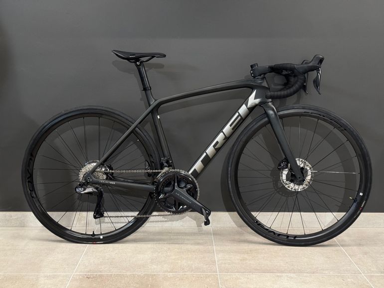 Trek Emonda Slr 2023 usata — vista laterale