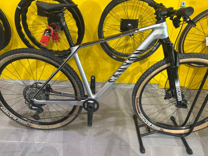 Canyon Exceed Cf 7 — gruppo Shimano Deore XT, taglia M