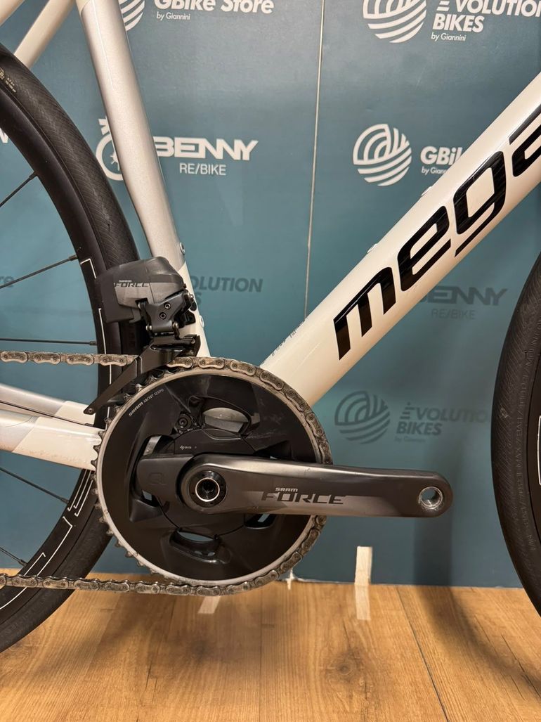 Megamo Raise 2024 usata — dettaglio