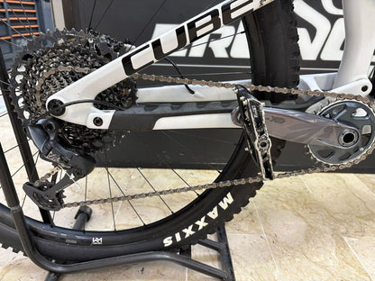 Cube Stereo 150 C:62, Race 29 — telaio in Carbonio, Ottime condizioni