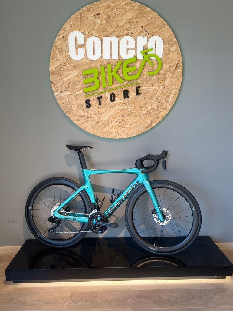 Bianchi Oltre Comp 2025 usata — vista laterale