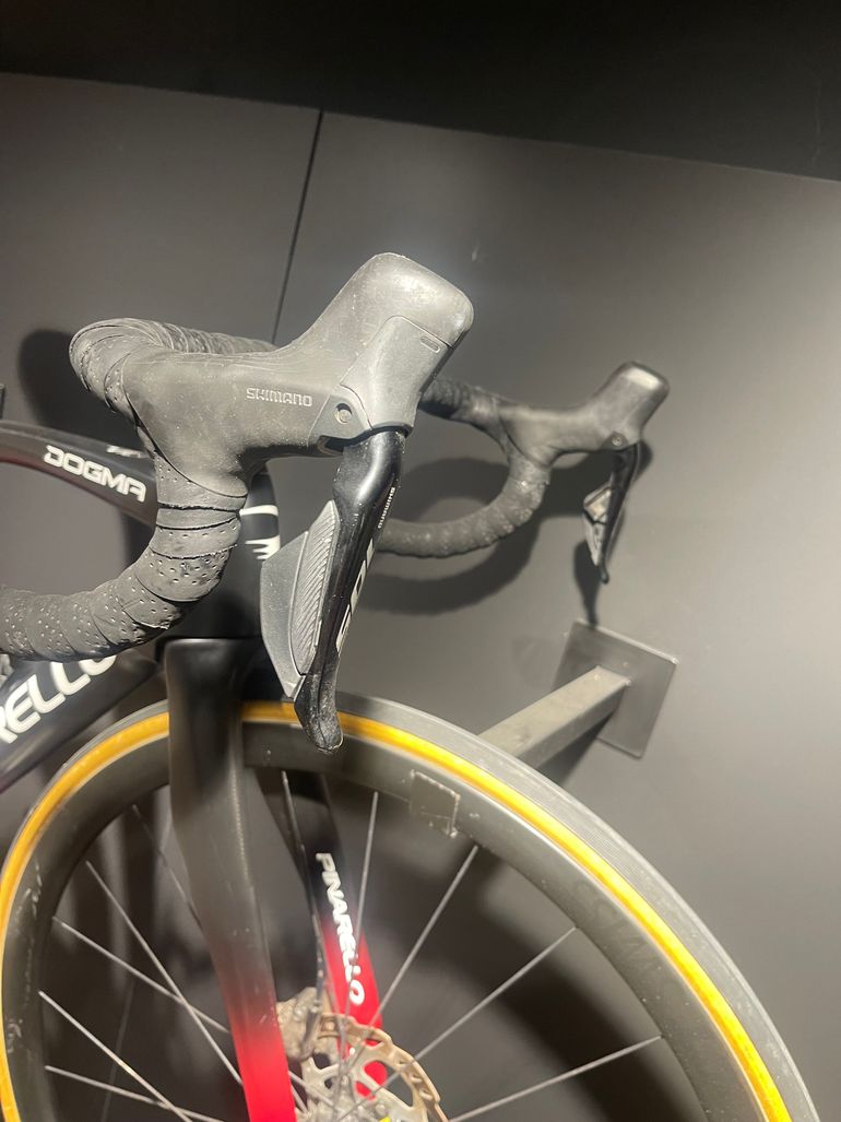 Pinarello Dogma F12 Disk — gruppo Shimano Ultegra, taglia 46