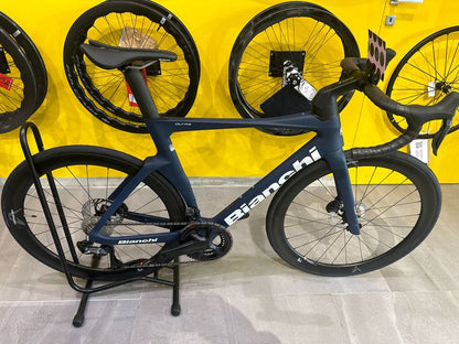 Bianchi Oltre — gruppo Shimano Ultegra Di2, taglia 55 cm