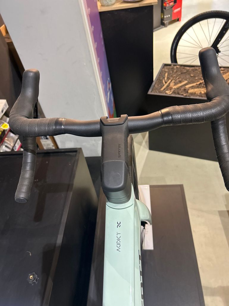 Scott Addict Rc 30 2026 usata — dettaglio