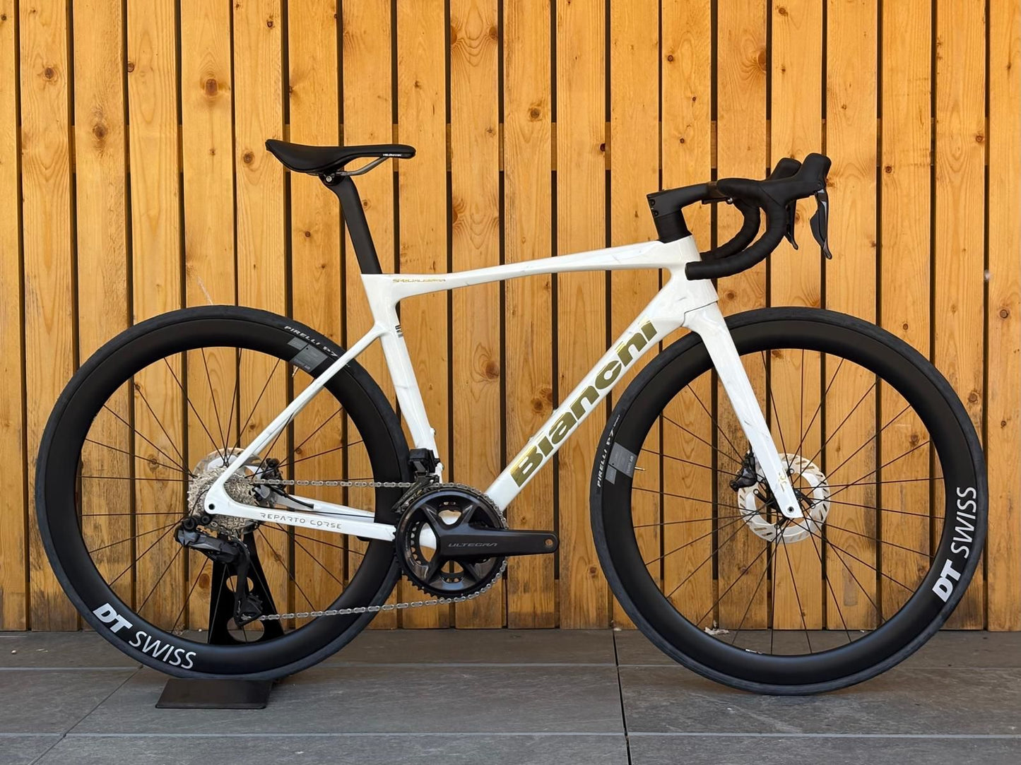 Bianchi Specialissima Pro 2026 usata — vista laterale