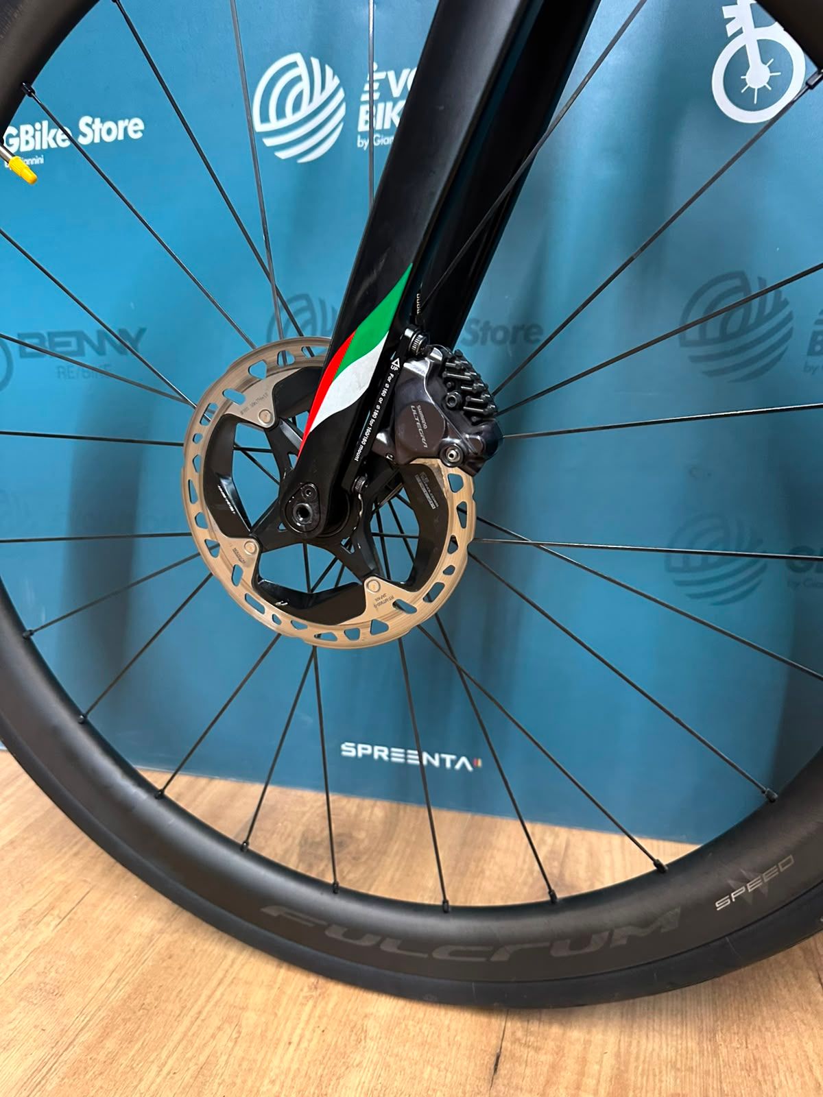 Colnago V3rs Team Uae Emirates 2024 usata — dettaglio