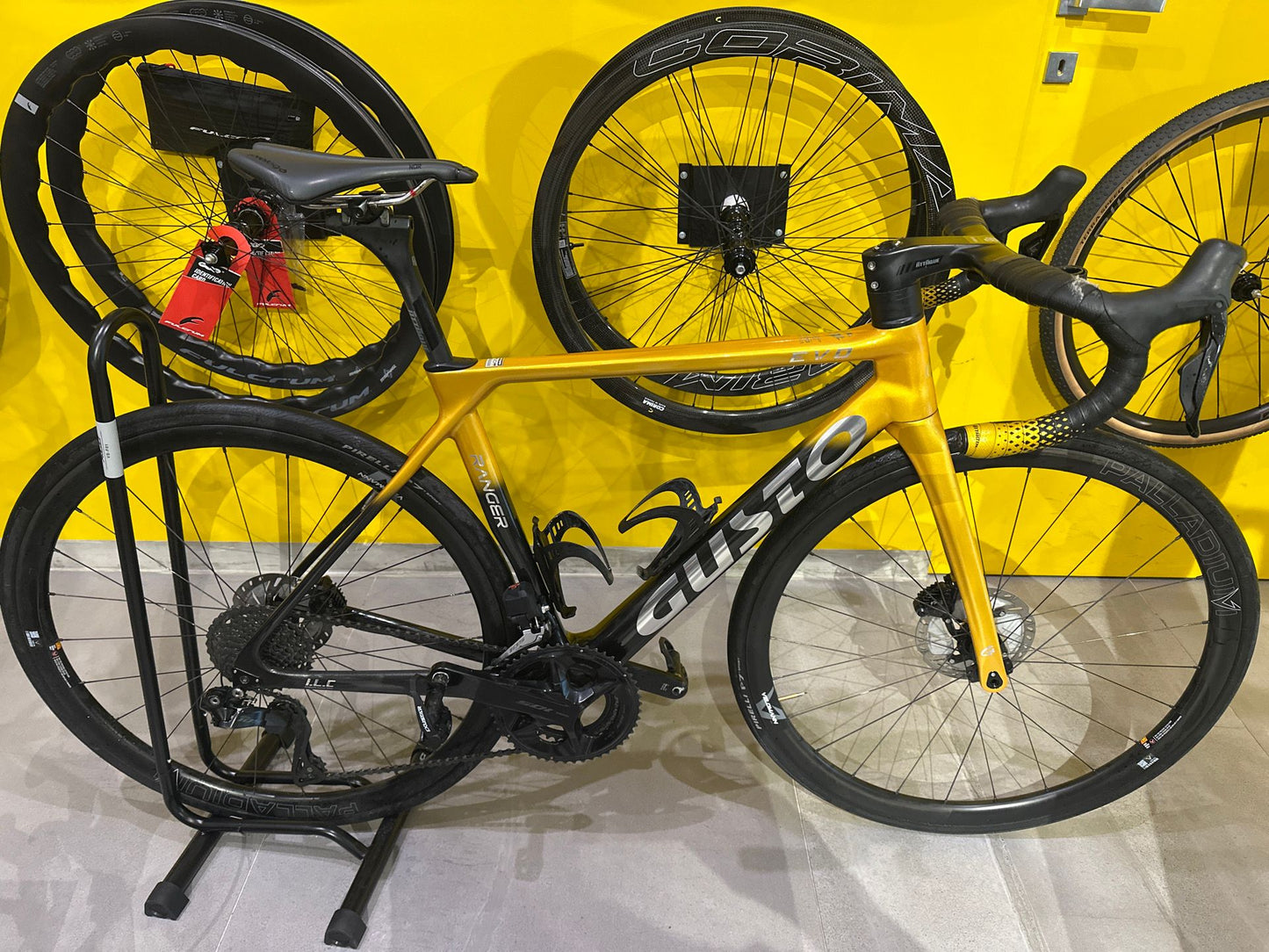Gusto Custom — gruppo Shimano 105 Di2, taglia M