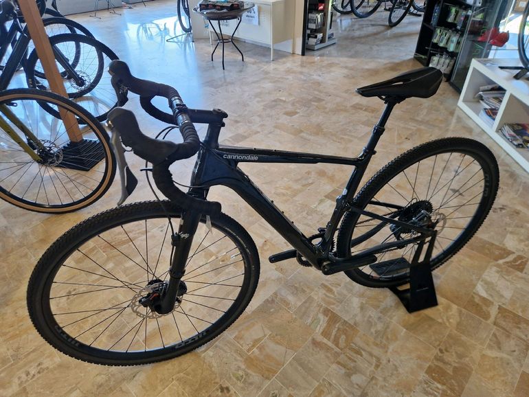 Cannondale Topstone Carbon 2 Lefty 2023 — Bici usata