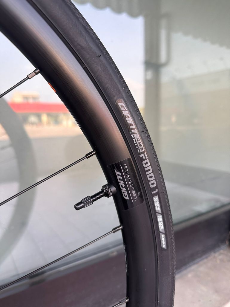 Giant Defy Advanced 1 Ml 2024 usata — dettaglio