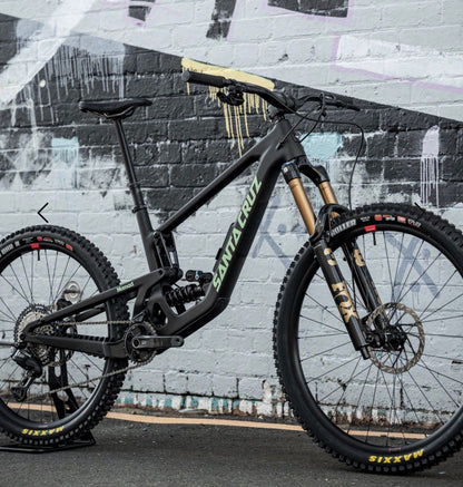 Santa Cruz Nomad Xt Di2 Coil 2027 usata — vista laterale