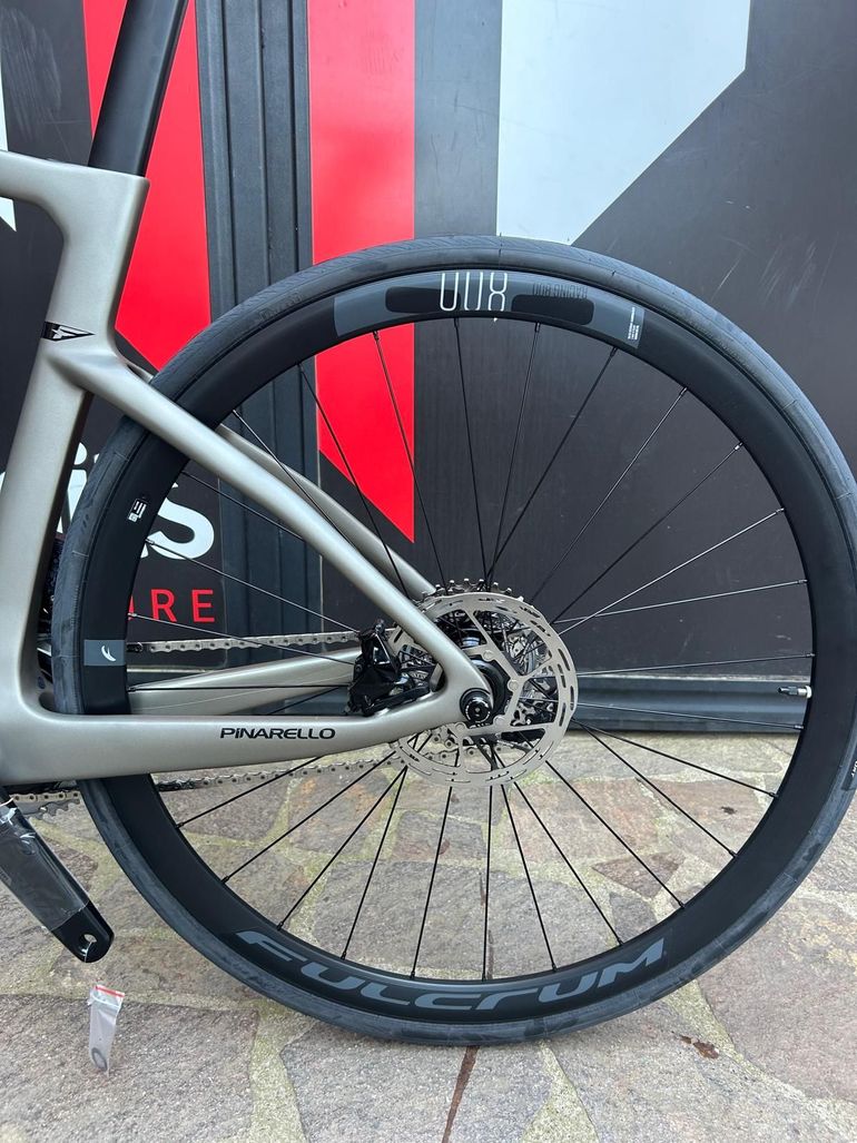 Pinarello Dogma F 2023 usata — dettaglio