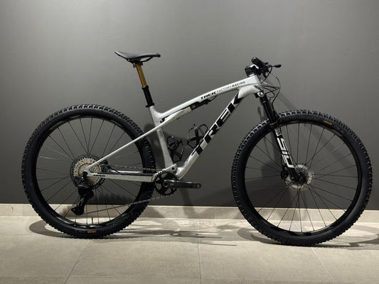 Trek Supercaliber Gen2 M/L 2025 usata — vista laterale